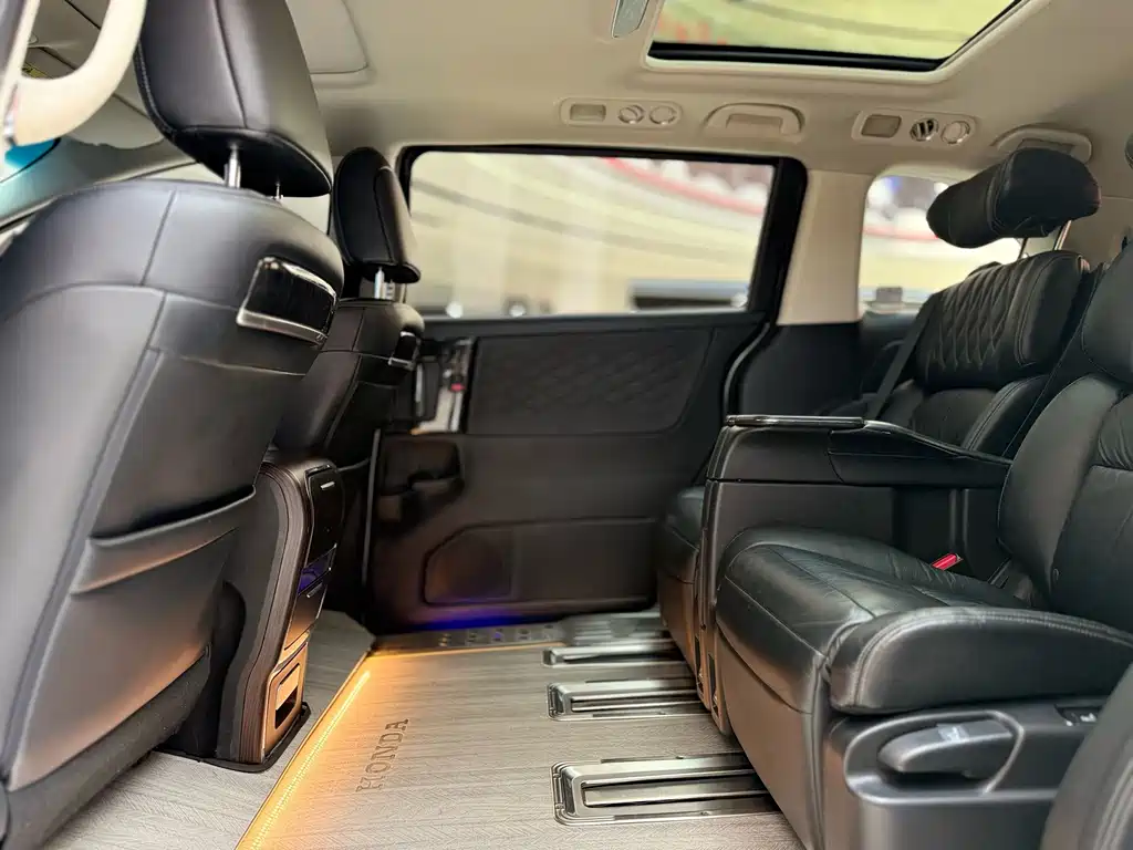 Honda Elysion — миниатюра 5