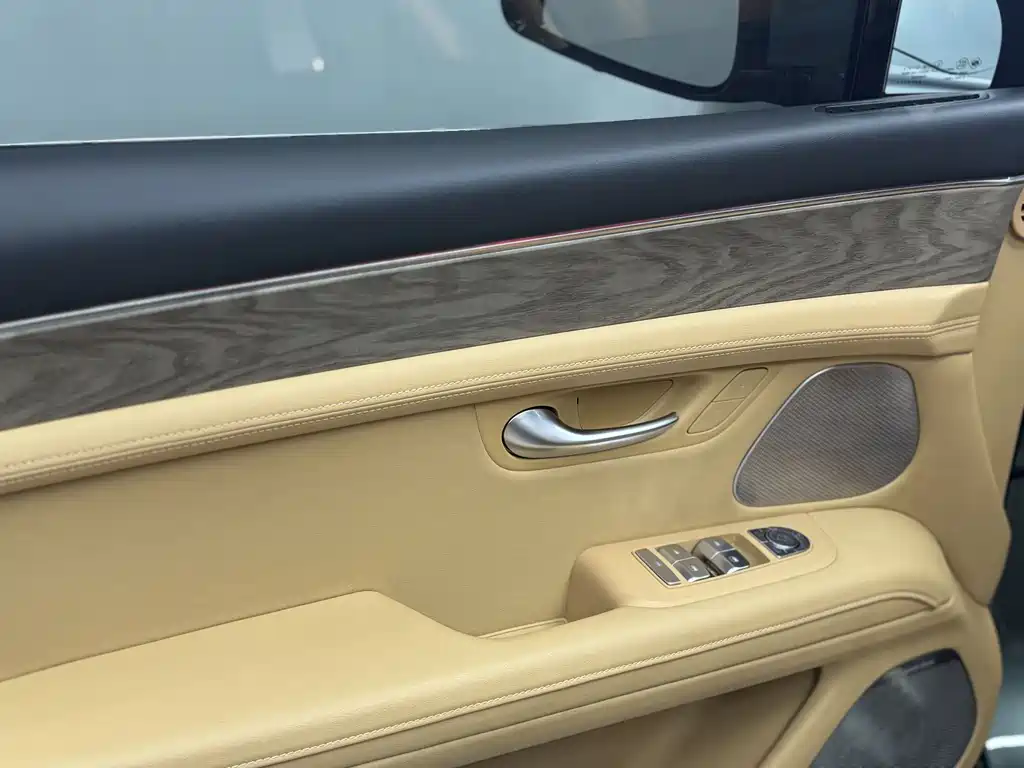 AITO ASK THE WORLD M5