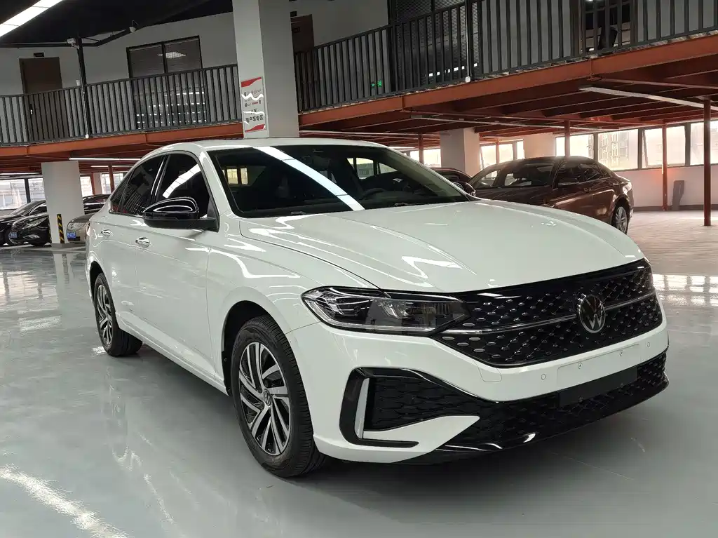 Volkswagen Lavida — миниатюра 3