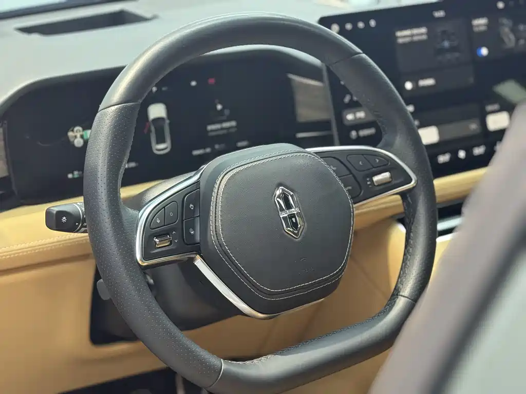 AITO ASK THE WORLD M5