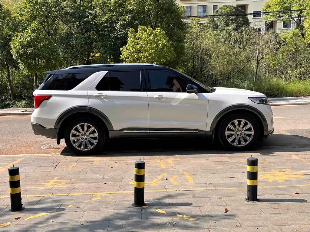 Ford Explorer — миниатюра 4