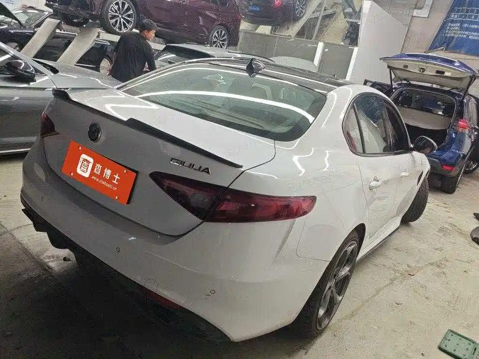Alfa Romeo Giulia — миниатюра 8