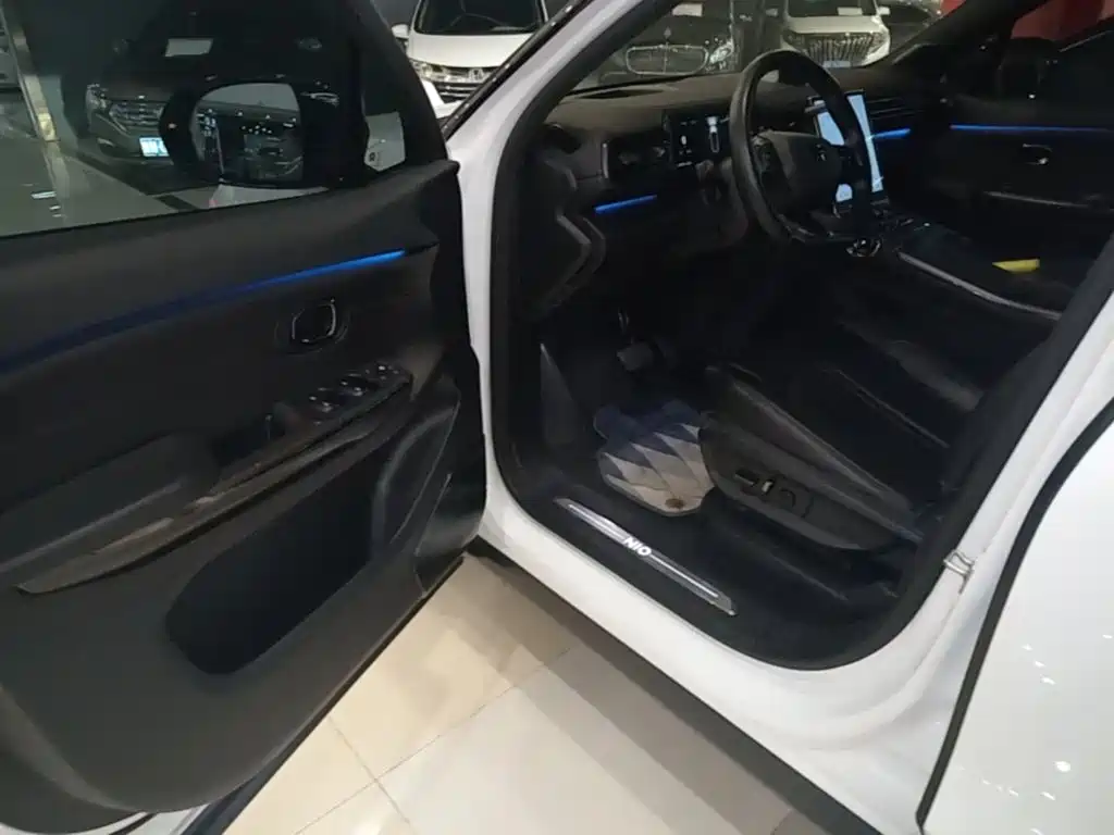 NIO ES6 — миниатюра 16