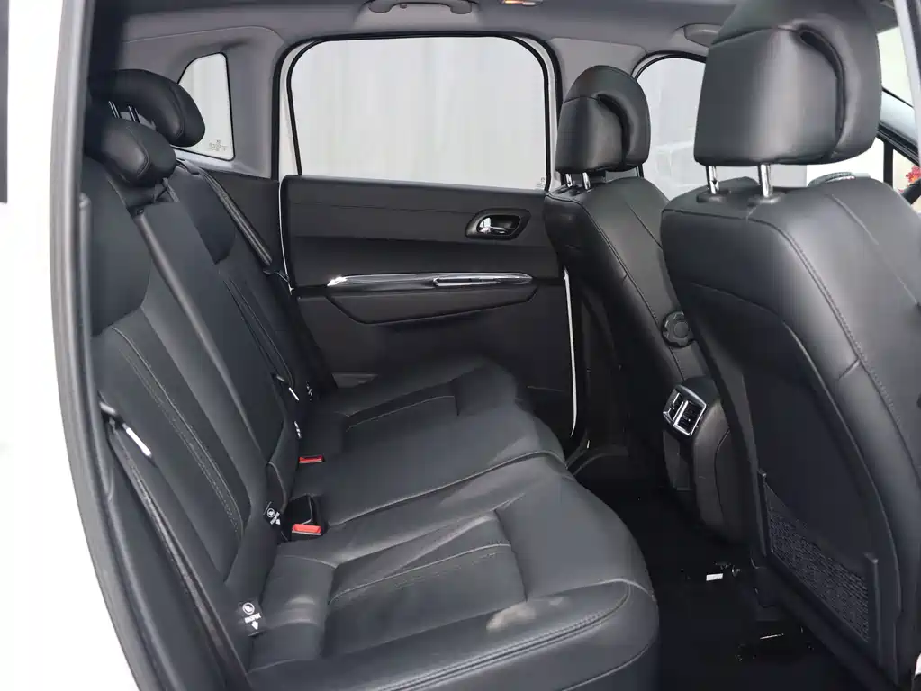 Peugeot 3008 — миниатюра 15