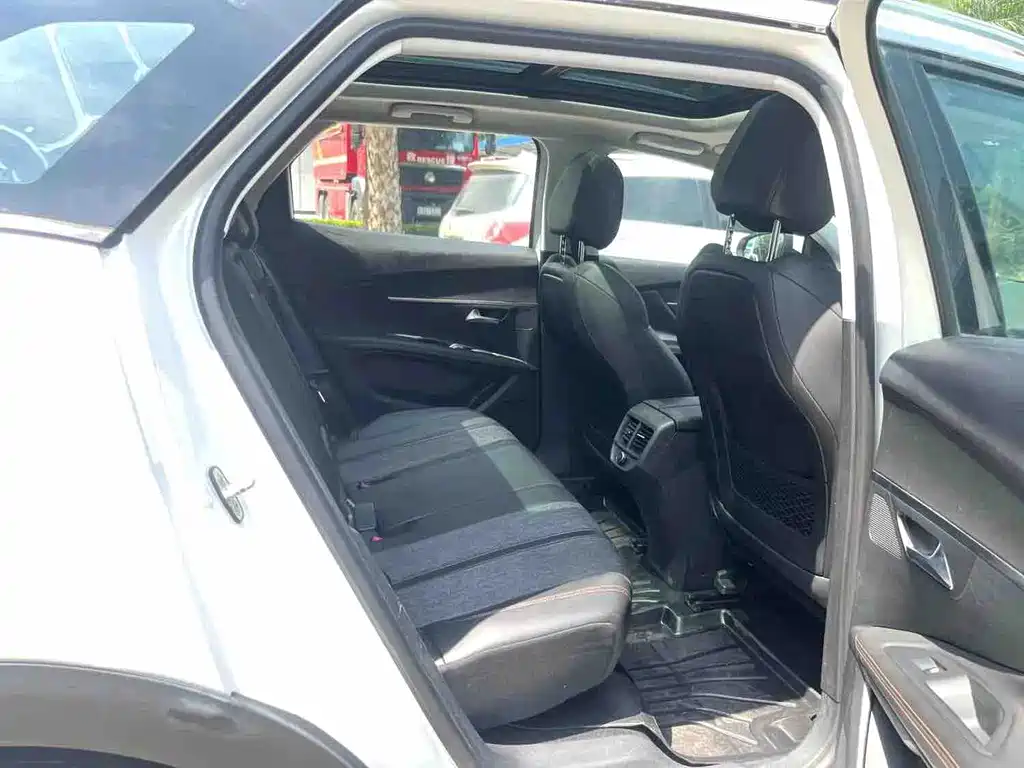Peugeot 4008 — миниатюра 10
