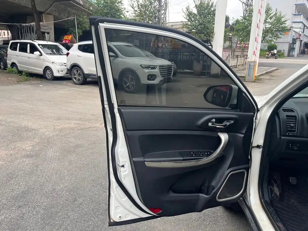 Changan CS35 — миниатюра 12