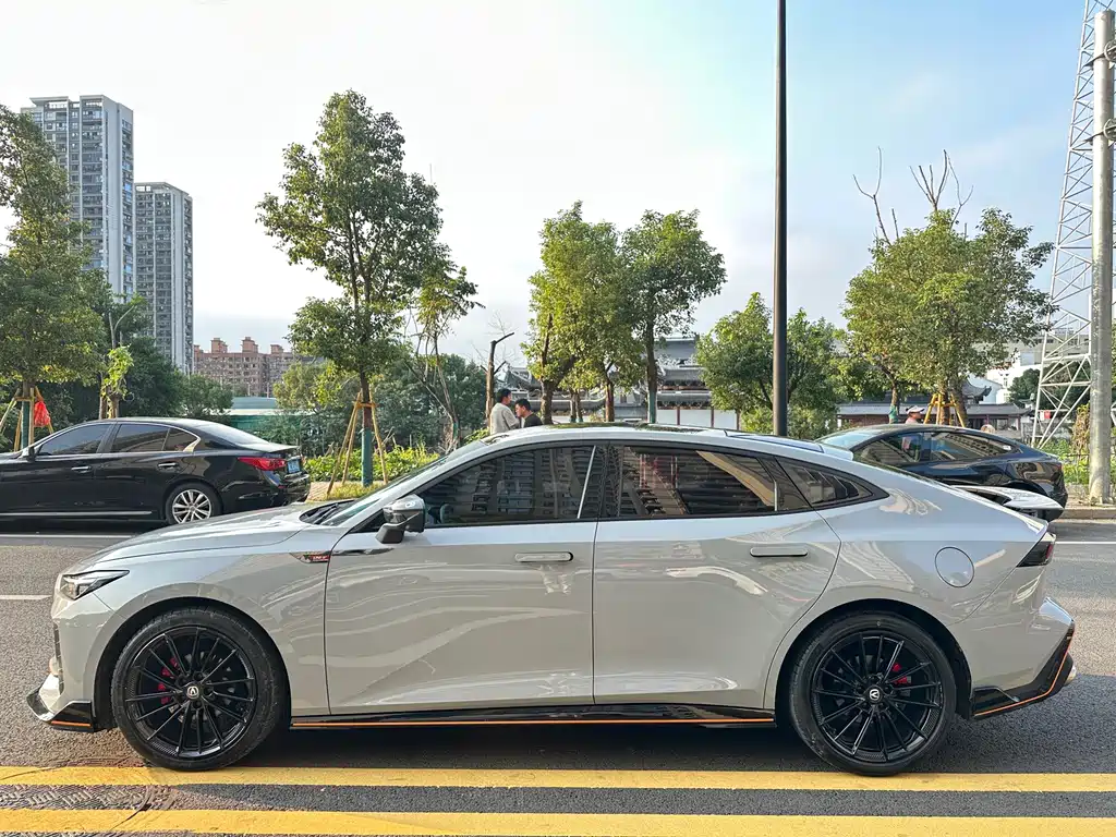 Changan UNI-V — миниатюра 3