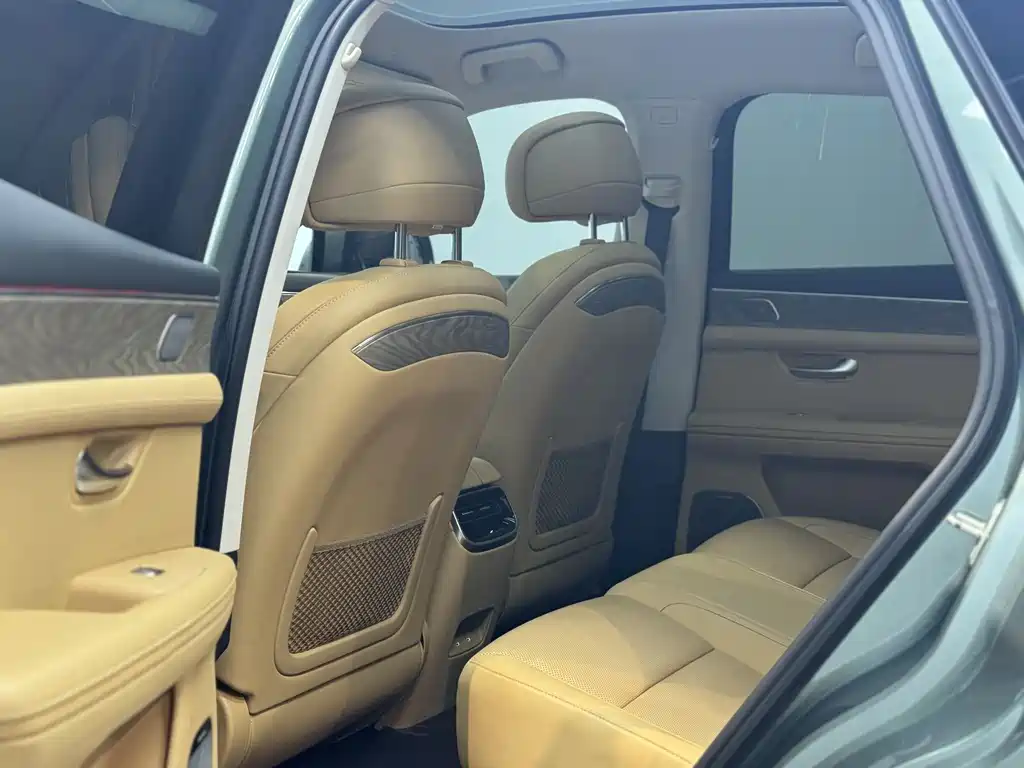 AITO ASK THE WORLD M5