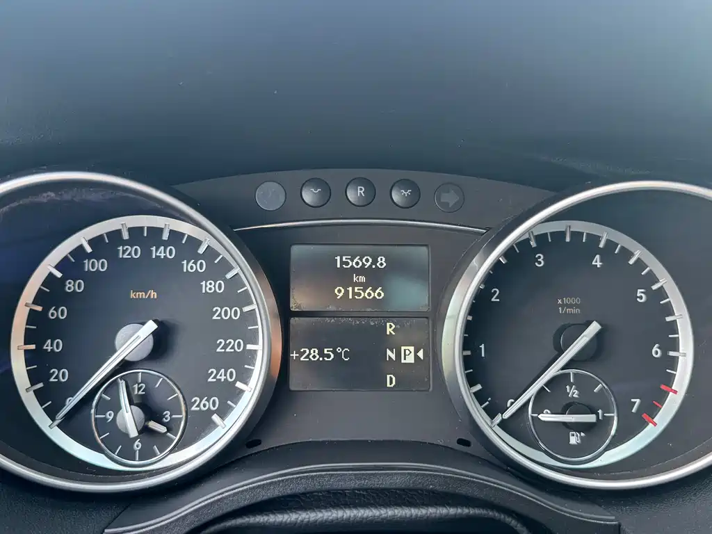Mercedes-Benz R 2015 R 400 4MATIC