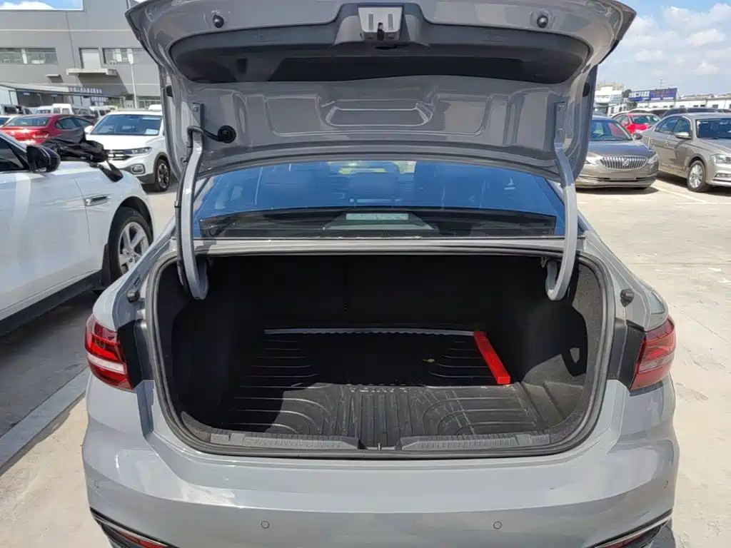 Volkswagen Lavida — миниатюра 19