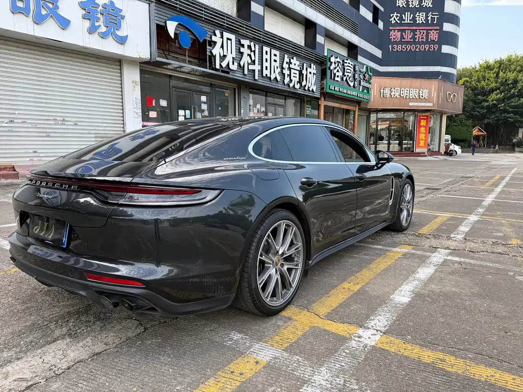 Porsche Panamera — миниатюра 9