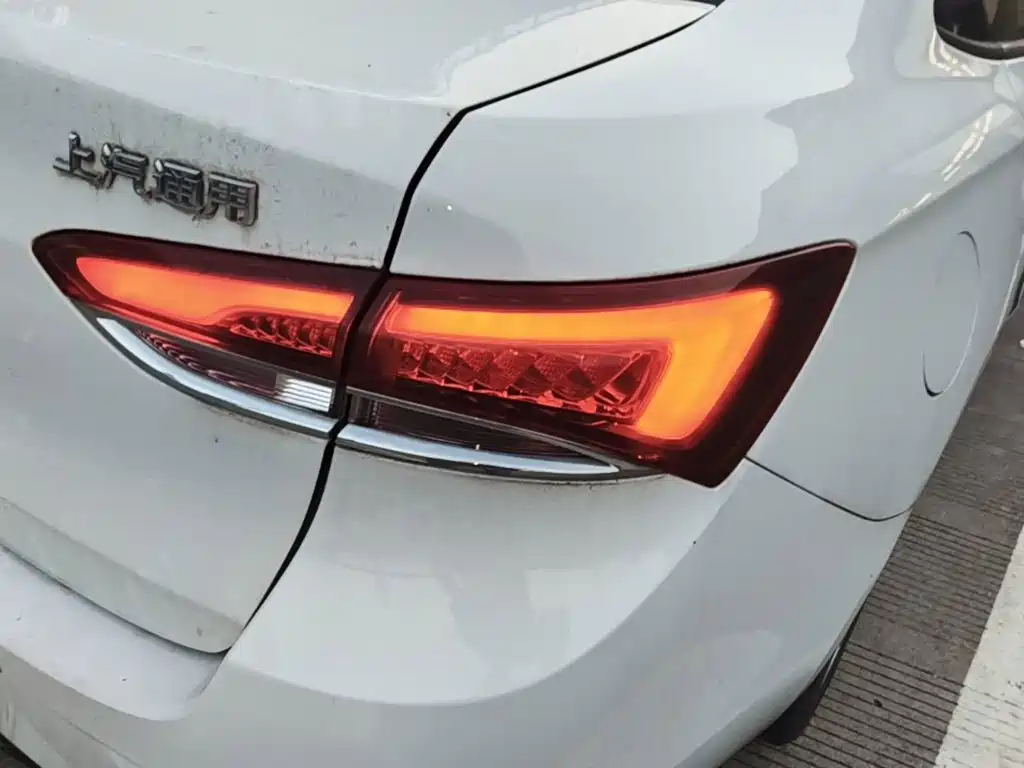 Buick Excelle — миниатюра 8