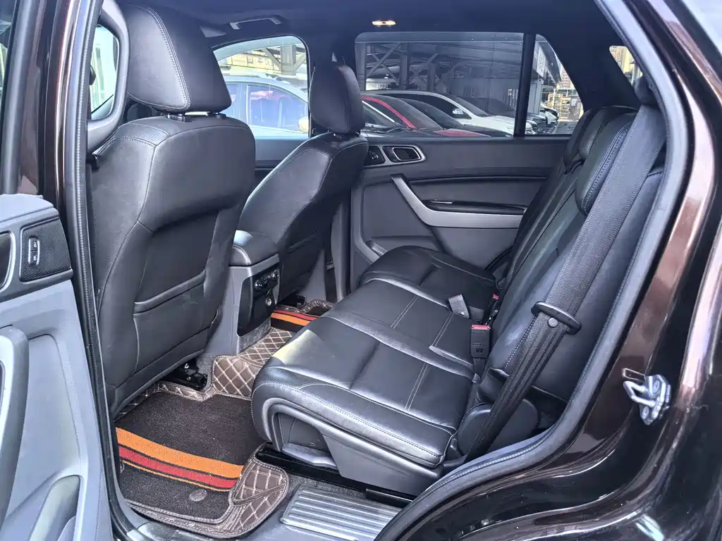 Ford Everest — миниатюра 10