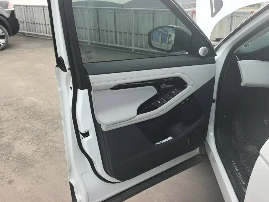 Land Rover Evoque — миниатюра 7
