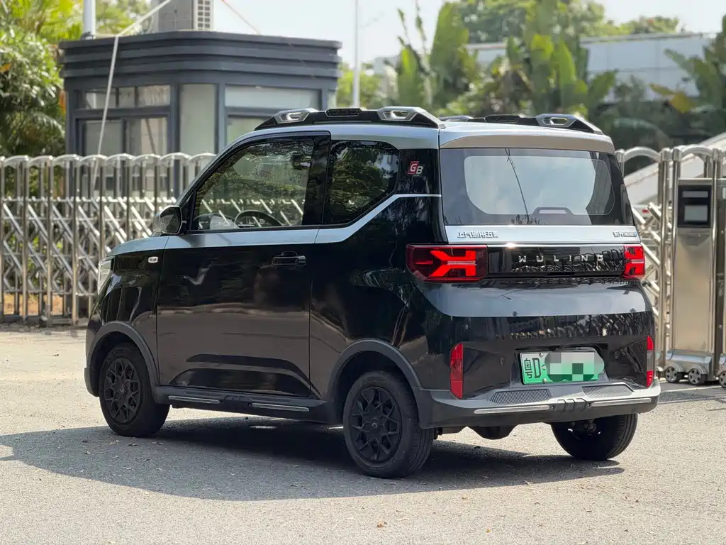 Wuling MINIEV — миниатюра 9