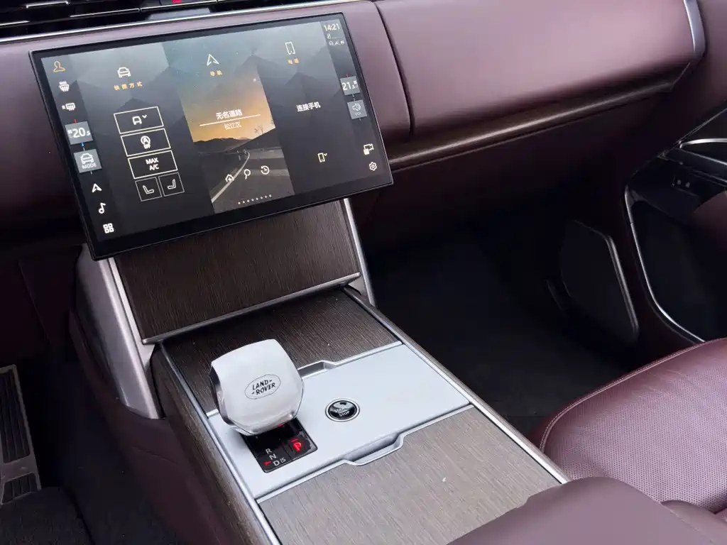 Land Rover Range Rover — миниатюра 18