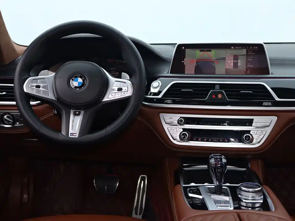 BMW 7 Series — миниатюра 8