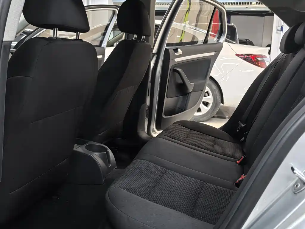 Volkswagen Sagitar — миниатюра 11