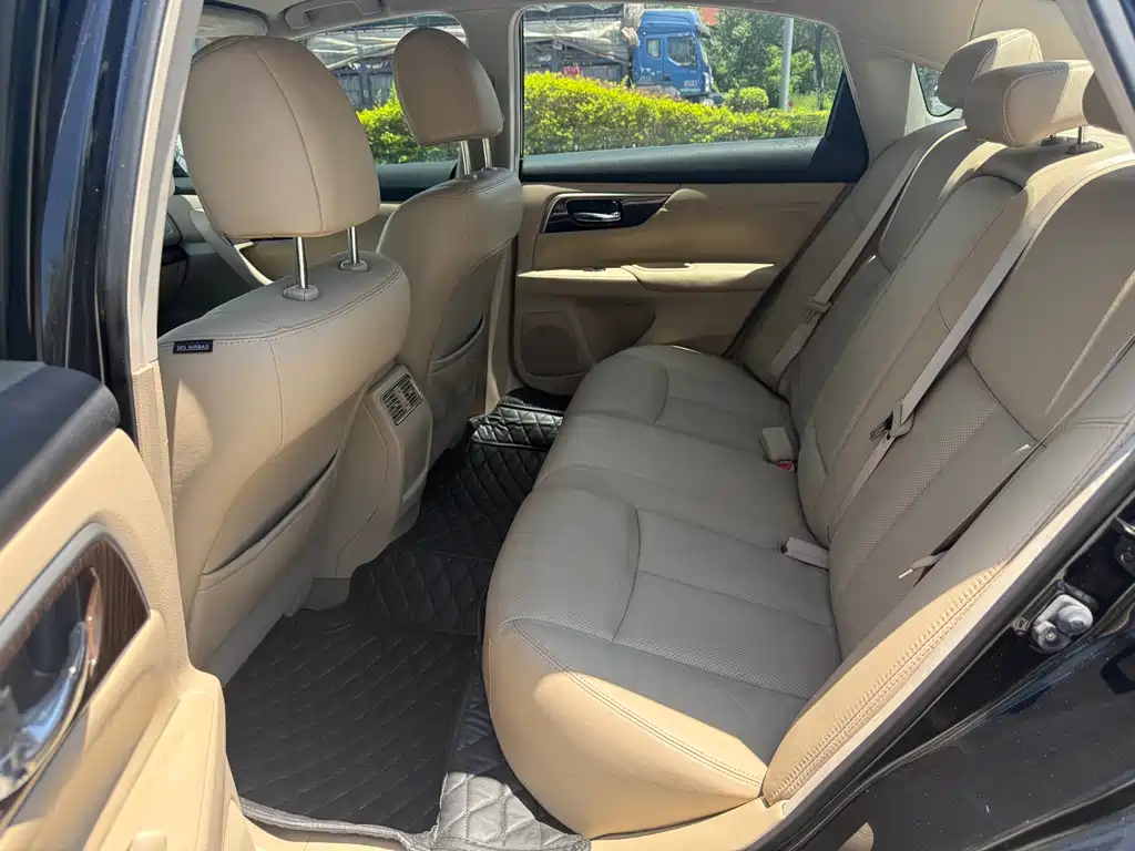 Nissan Teana — миниатюра 9