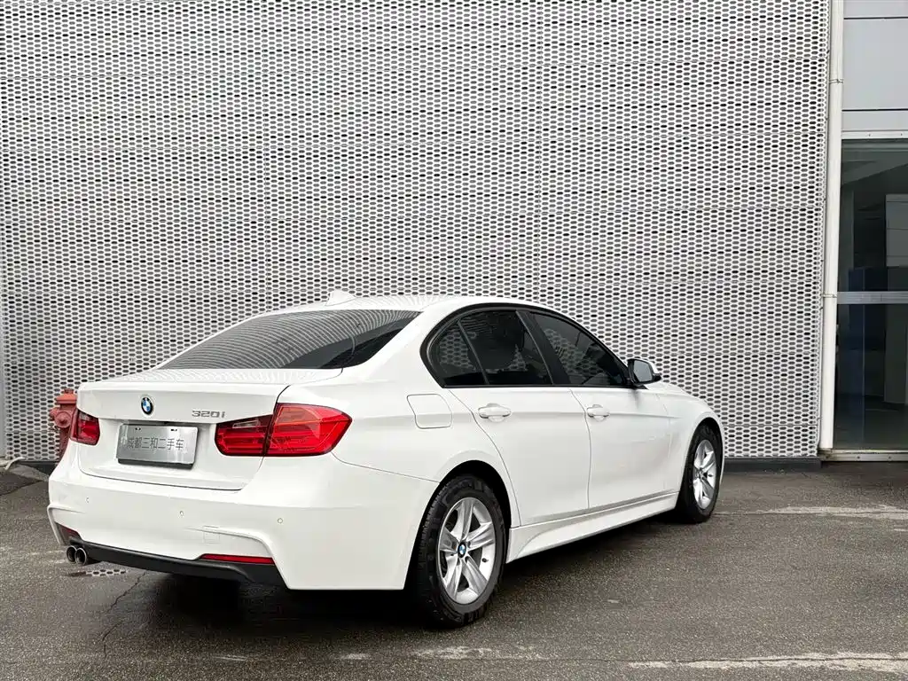 BMW 3 Series — миниатюра 7