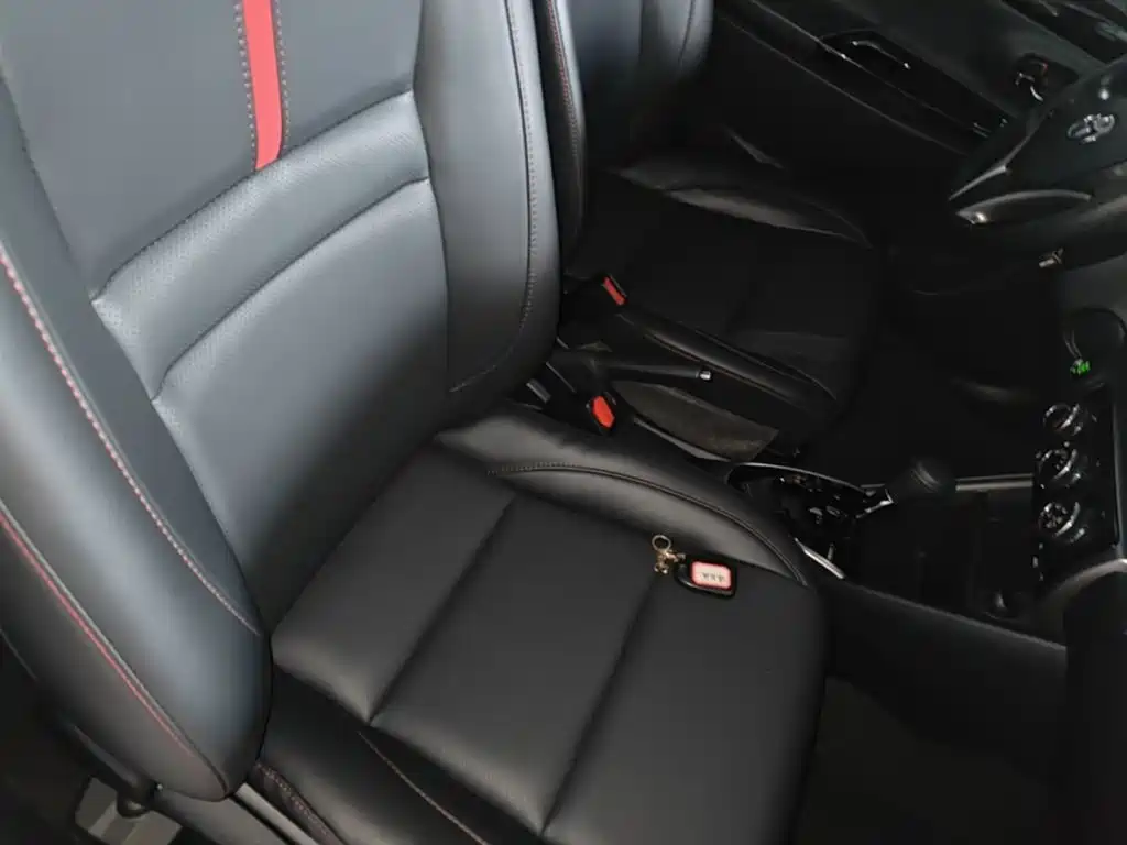Toyota Yaris L — миниатюра 25