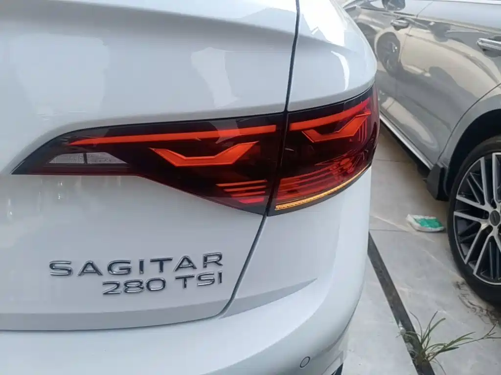 Volkswagen Sagitar — миниатюра 8