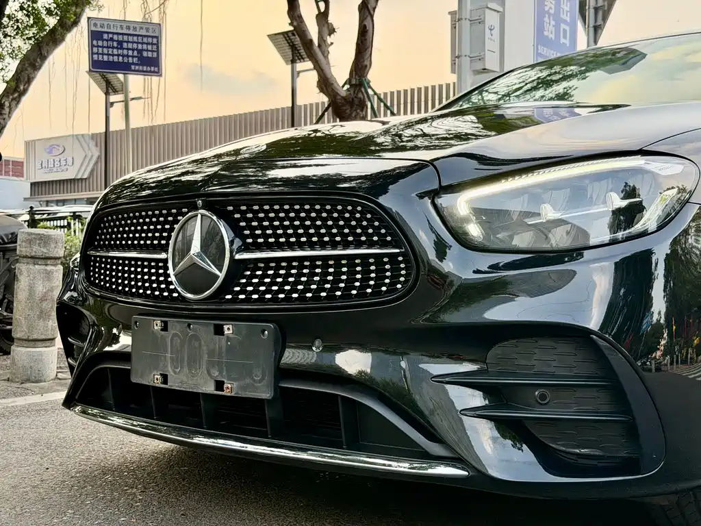 Mercedes-Benz E-Class — миниатюра 4