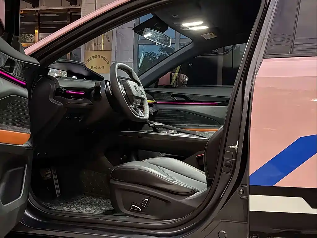 Changan UNI-V — миниатюра 3