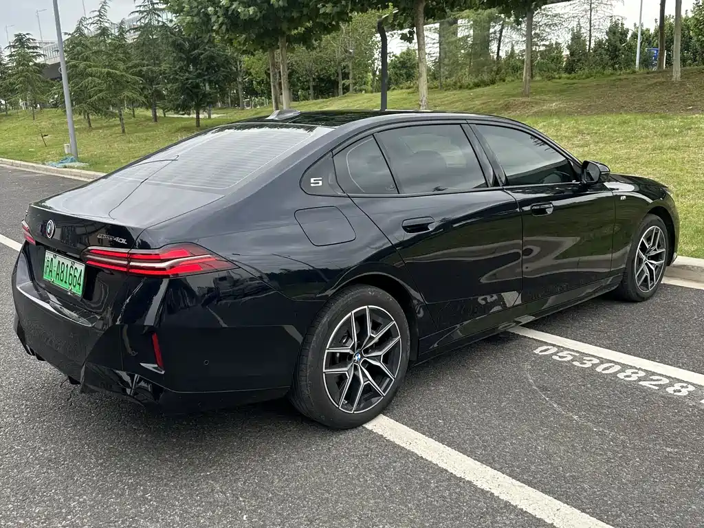 BMW i5 2025 eDrive 40L M Sport
