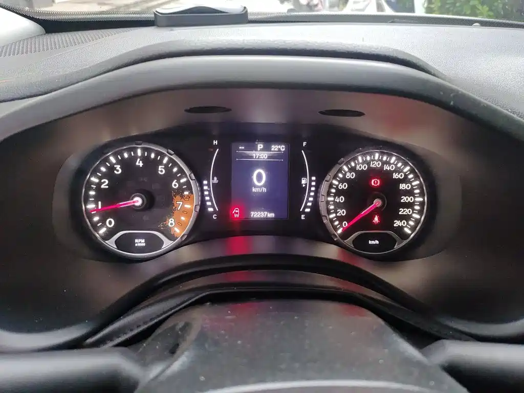 Jeep Renegade — миниатюра 14