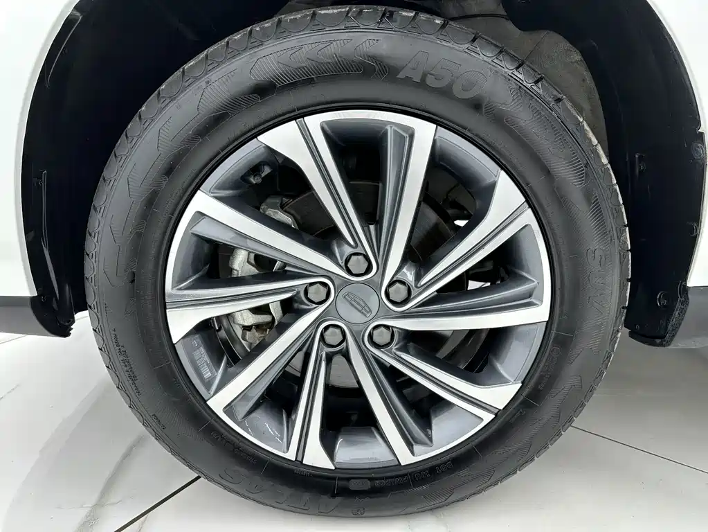 Geely Vision X6 — миниатюра 13