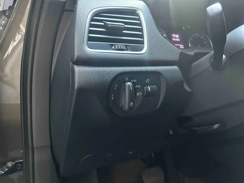 Audi Q3 — миниатюра 11