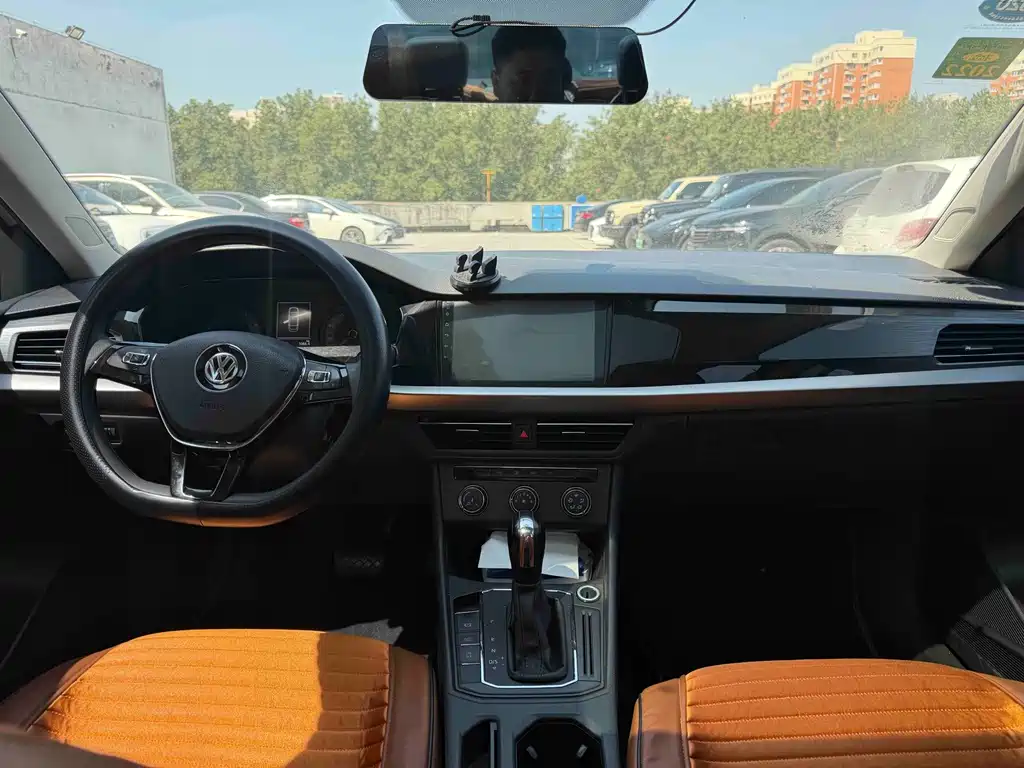 Volkswagen Lavida — миниатюра 6