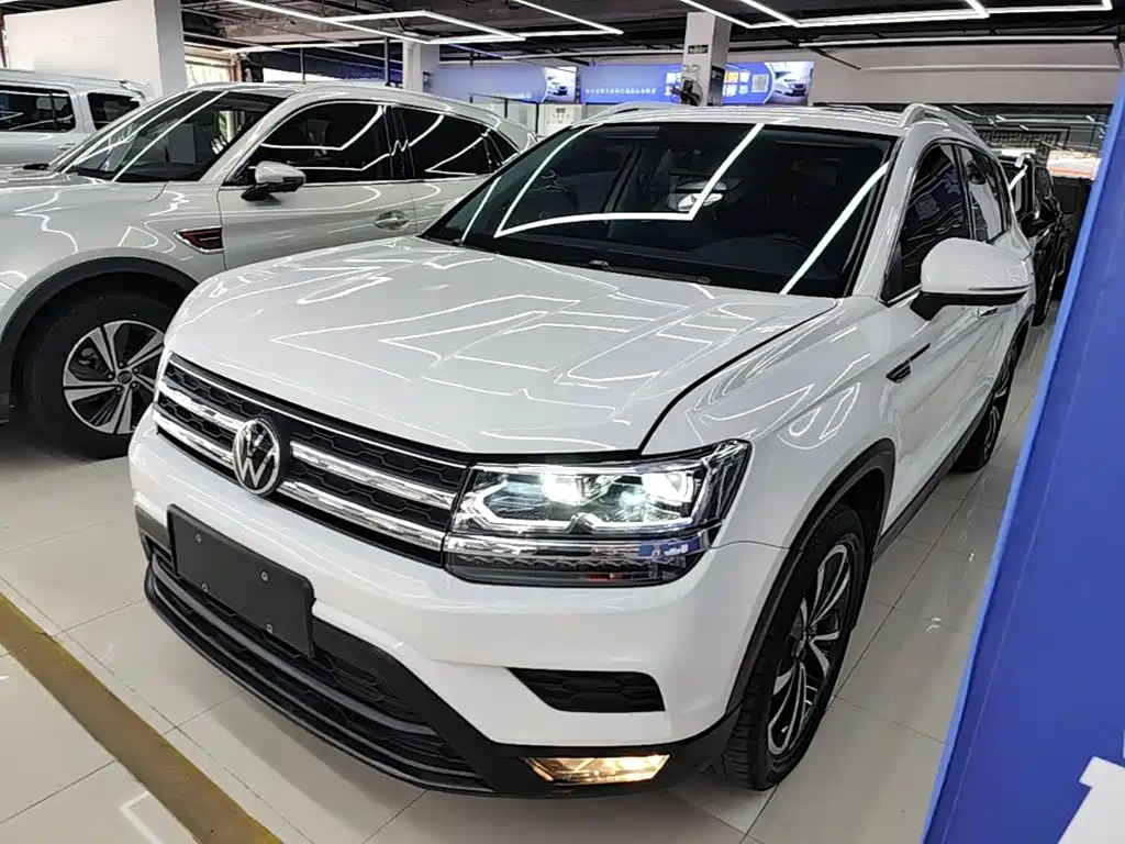Volkswagen Tharu — миниатюра 2