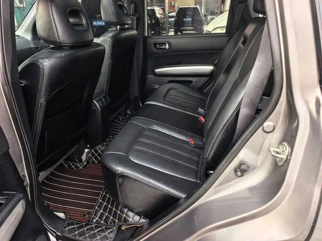 Nissan X-Trail — миниатюра 8