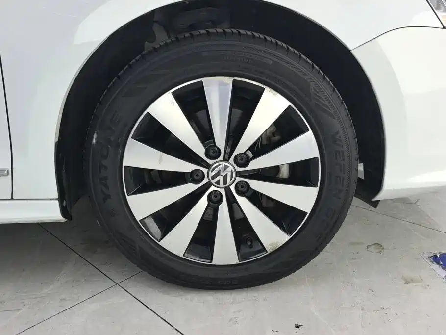 Volkswagen Sagitar — миниатюра 6