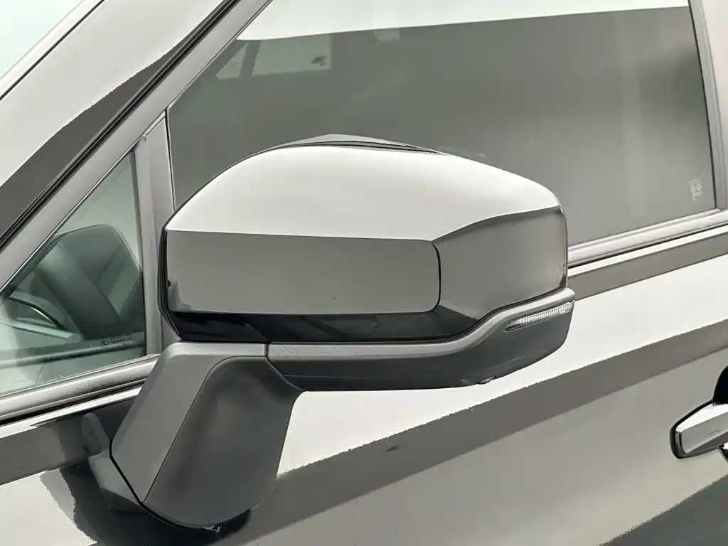Toyota RAV4 — миниатюра 28