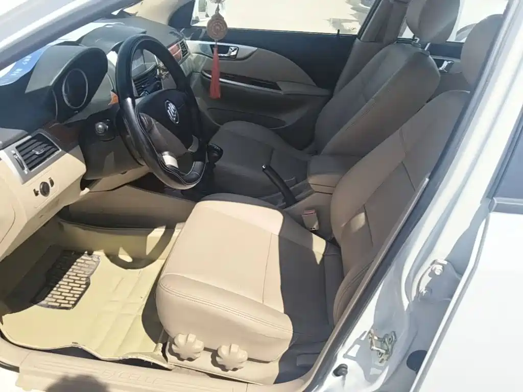 Buick Excelle — миниатюра 15