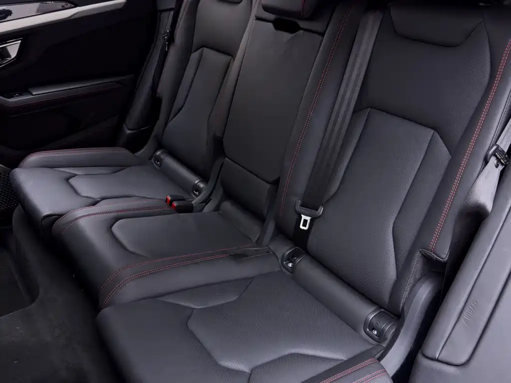Lamborghini Urus — миниатюра 32