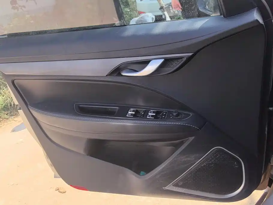 Geely Emgrand — миниатюра 7