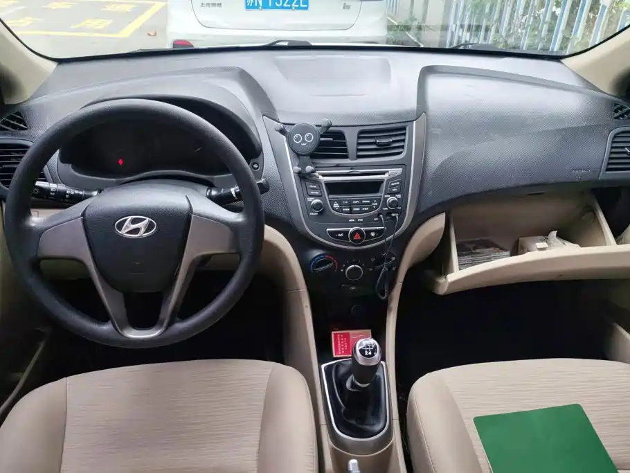 Hyundai Verna — миниатюра 12