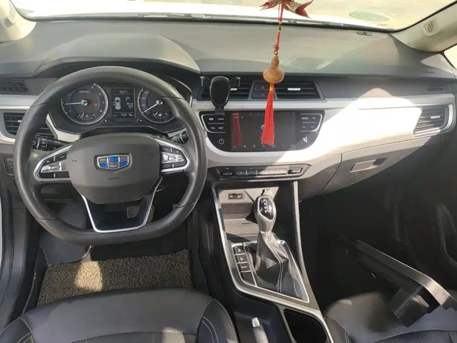 Geely Vision X3 — миниатюра 12