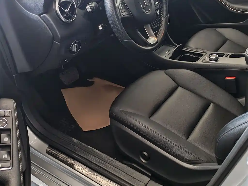 Mercedes-Benz CLA (Import) — миниатюра 8