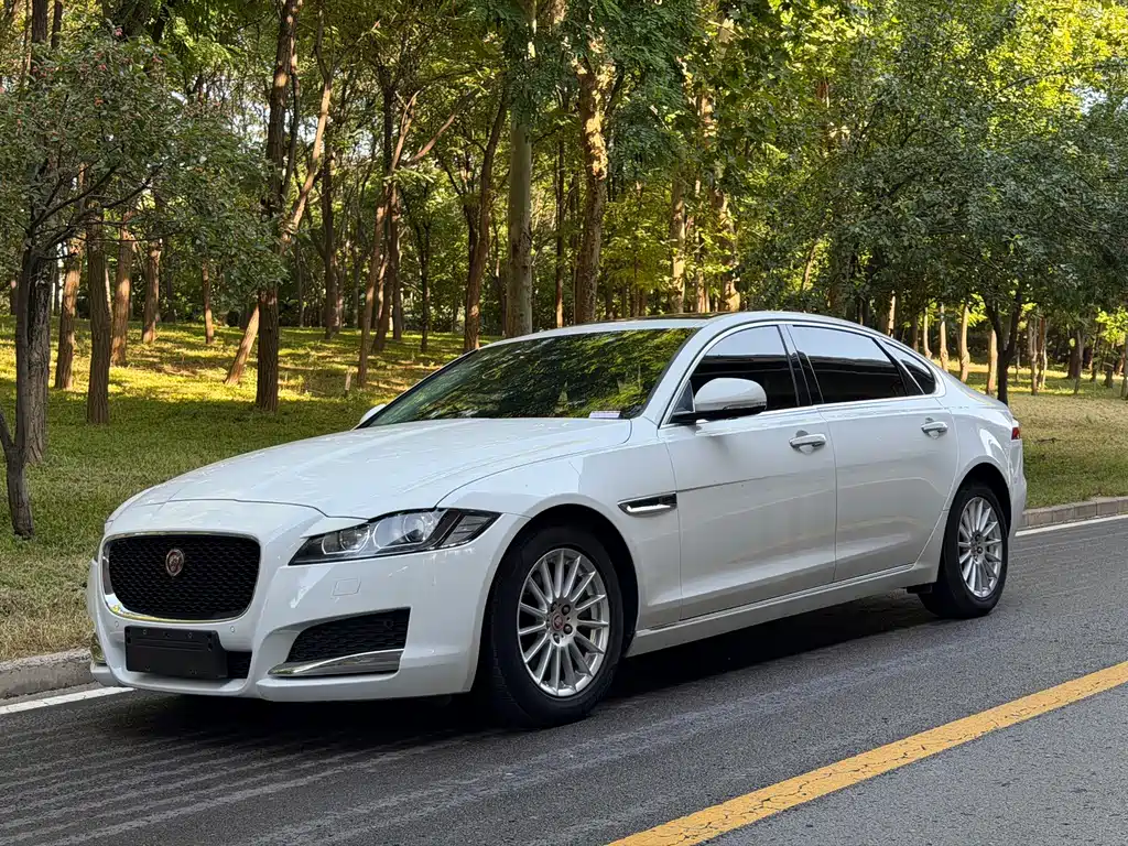 Jaguar XFL