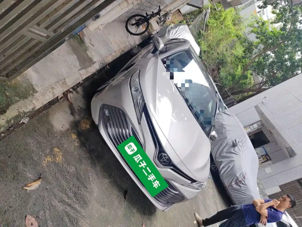 Toyota Camry — миниатюра 3