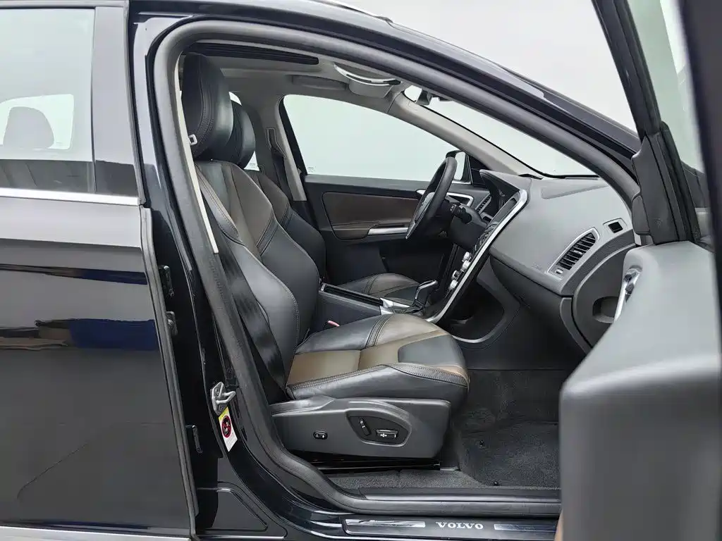 Volvo XC60 — миниатюра 23