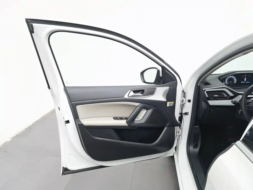 Peugeot 408 — миниатюра 8