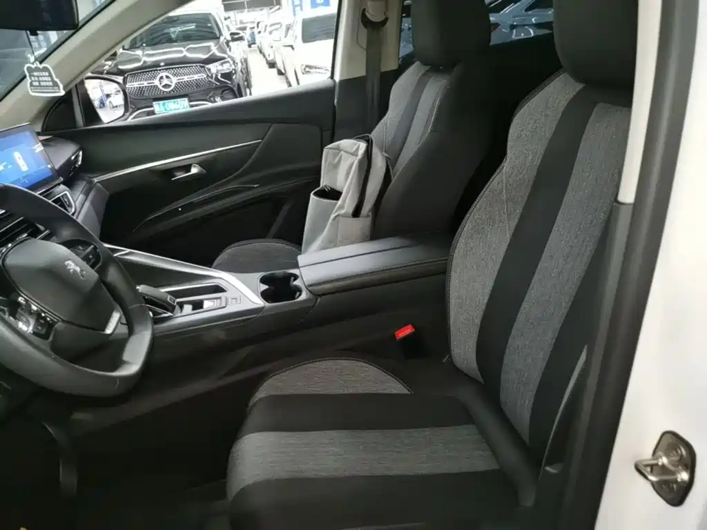 Peugeot 4008 — миниатюра 15