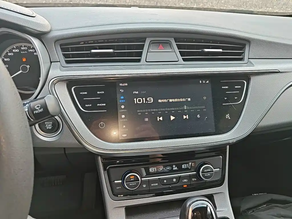 Geely Emgrand GL — миниатюра 13