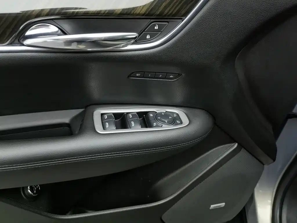 Cadillac XT5 — миниатюра 9
